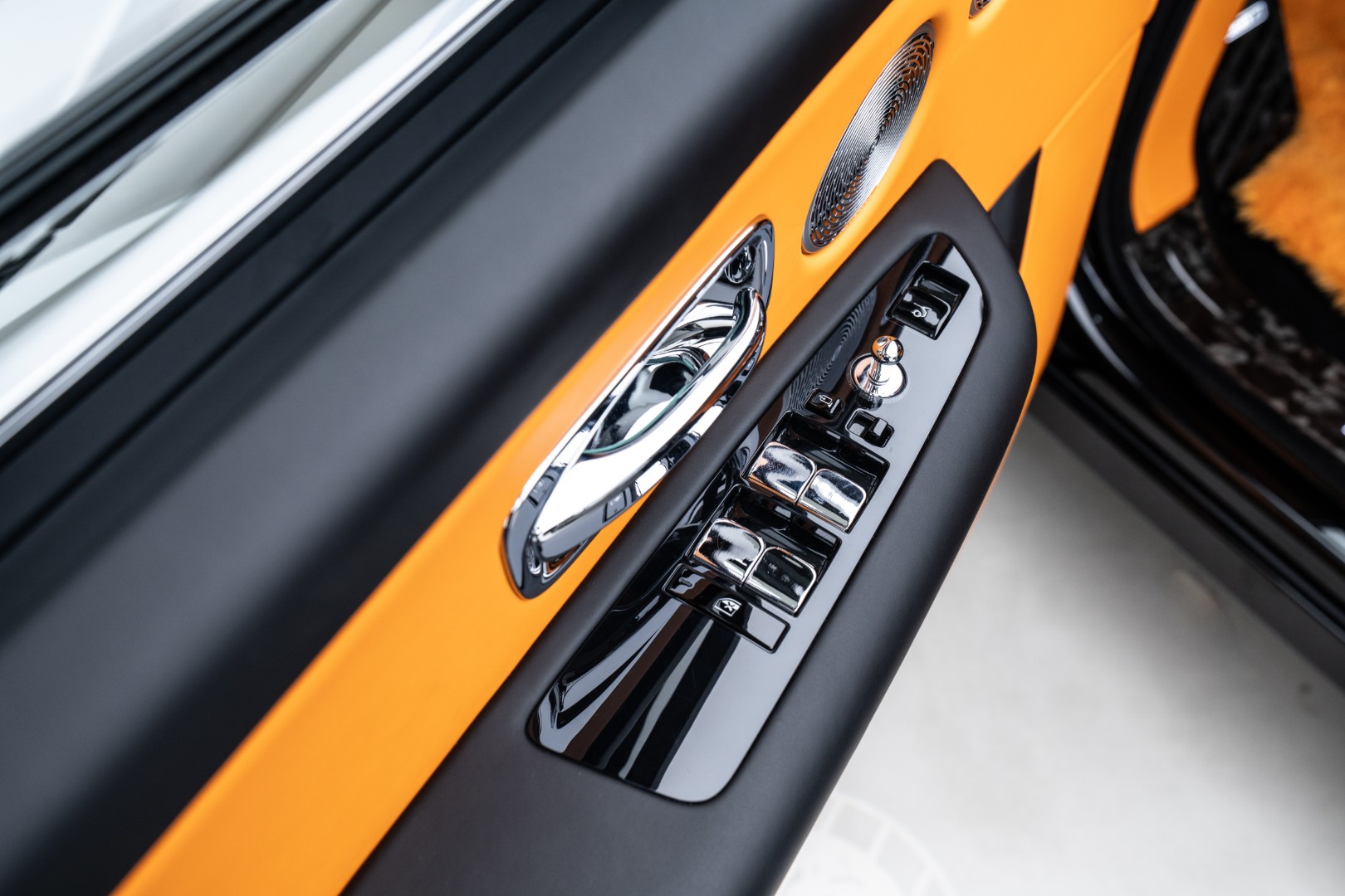 2026 ROLLS ROYCE CULLINAN BLACK BADGE BY MANSORY | GCC | WARRANTY SERVICE | FULL CARBON